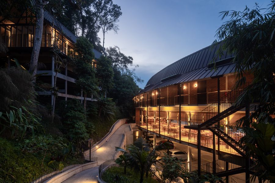 VanaVasa Resort