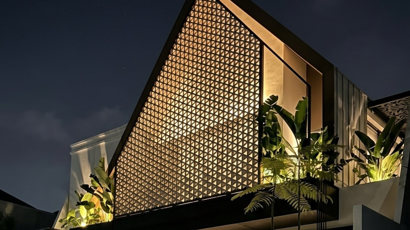 ic-house-surabaya